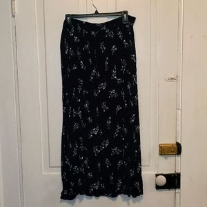 Worthington Navy Floral Skirt